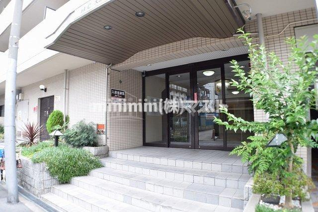 大正メゾンのエントランス