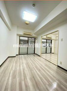 大正メゾンの居間・リビング