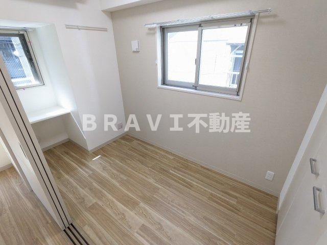 ラフィット松屋町 BRAVI不動産の寝室
