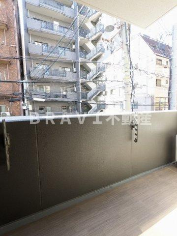 ラフィット松屋町 BRAVI不動産のバルコニー