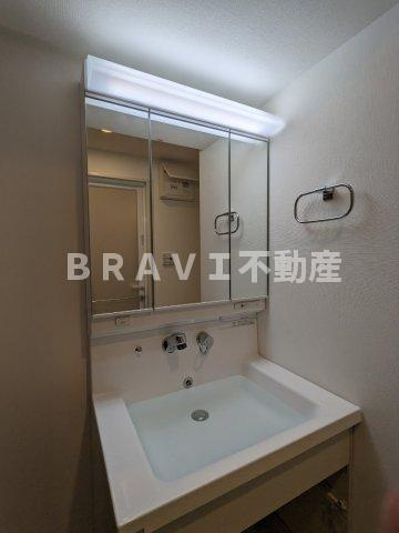 ラフィット松屋町 BRAVI不動産の独立洗面台