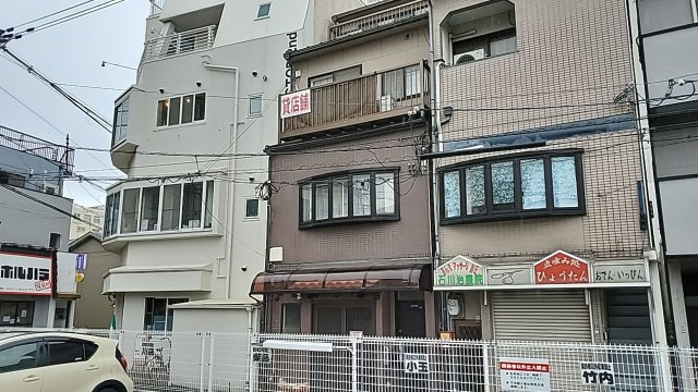 東大利店舗の外観