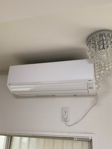 柴又5丁目貸家の設備|リビングエアコン