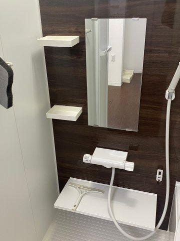 柴又5丁目貸家の浴室