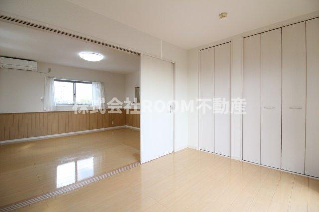 ネストプレイス金田の居間・リビング