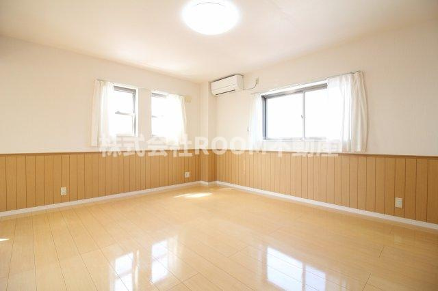 ネストプレイス金田の居間・リビング