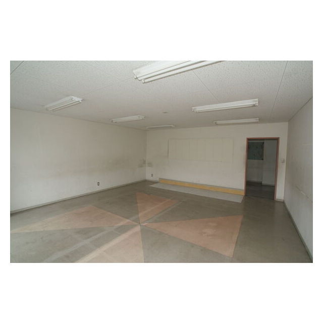 岐阜市芥見長山２丁目の店舗一部の内装