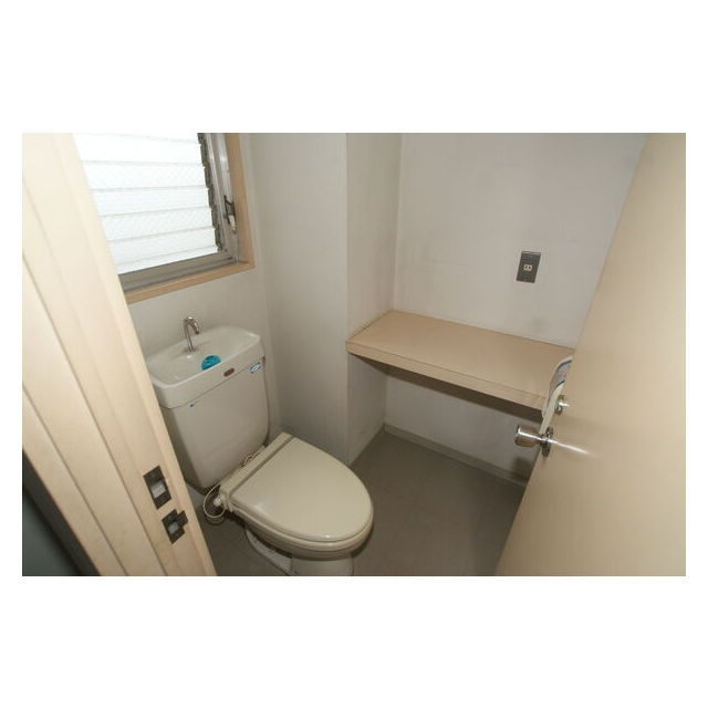 岐阜市芥見長山２丁目の店舗一部のトイレ