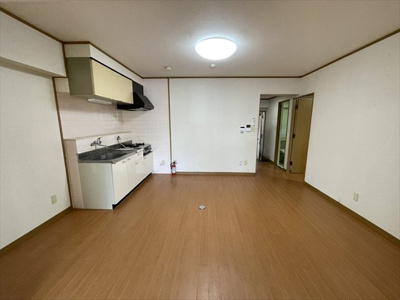  | メゾンイーストロード