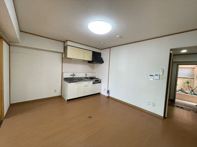  | メゾンイーストロード