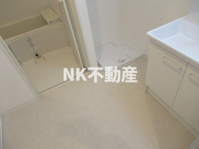 【洗面所】 | ルビアス上小阪（河内小阪賃貸） | ゆったりとスペースのある洗面所