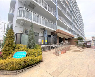 【エントランス】 | 大阪市東成区のリノベーションなら工務店直営のリノベスにお任せ！大阪メトロ千日前線が通っているのでなんばにも乗り換えなしでいけます。