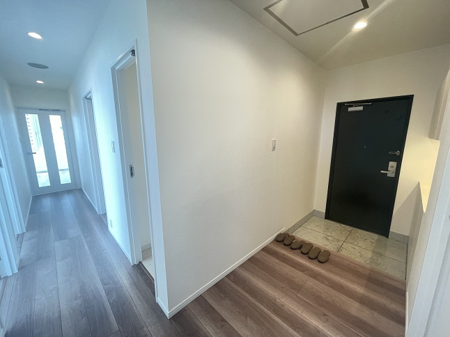 港区芝浦４丁目の賃貸マンションの玄関