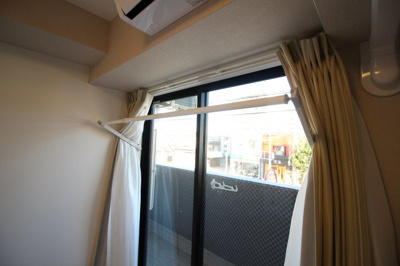 【設備】 | グランパシフィック北畠 | 折りたたみ式室内物干し