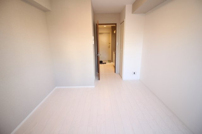 【内装】 | グランパシフィック北畠 | 洋室6帖に、収納があり便利ですよ♪