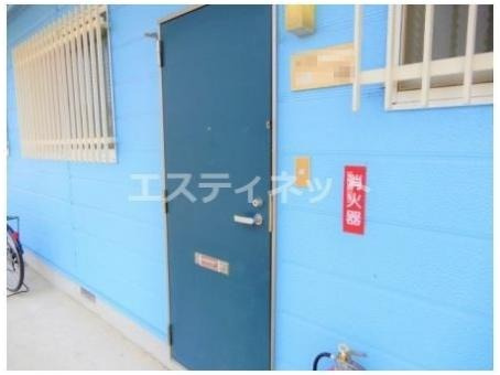 ニューシティ塩田町Bの玄関