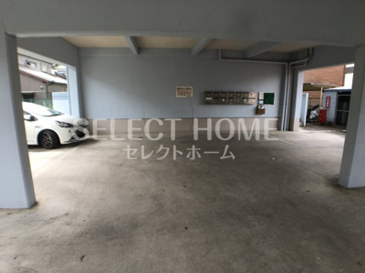 【駐車場】 | グリーンハイツ三円 | 駐車場完備です