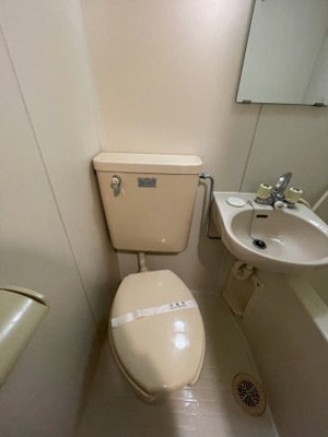 【トイレ】 | オーティーハイツ上新庄 | 落ち着いた色調のトイレです