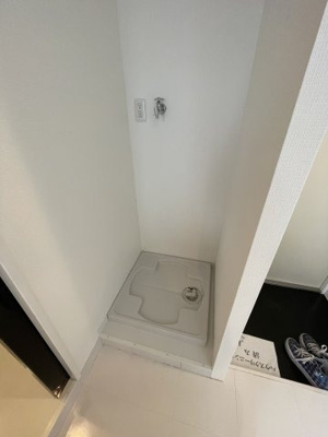 【設備】 | パイン上新庄 | 室内洗濯機置き場です