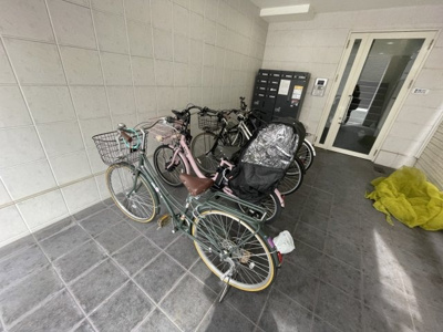 【その他共用部分】 | パイン上新庄 | 駐輪場です