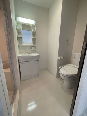 【洗面所】 | パイン上新庄 | ゆったりとスペースのある洗面所