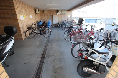 【その他共用部分】 | メゾンアザレア | 駐輪場