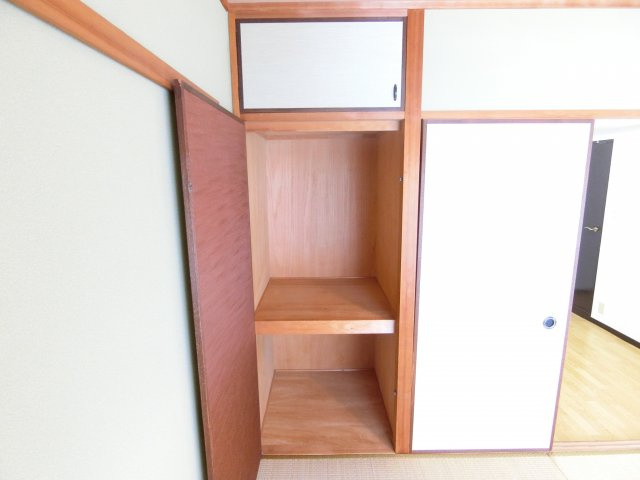 メゾンアザレアの収納