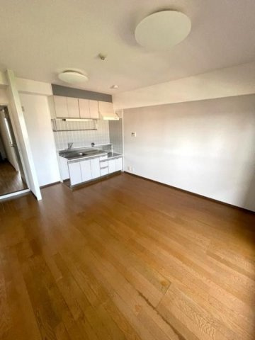 メゾンアザレアの居間・リビング