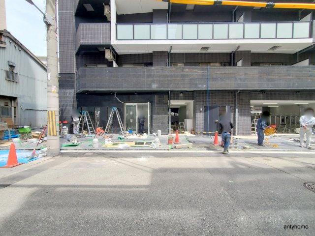 ソルテラスNAMBAサウスフィール　仲介手数料無料のエントランス