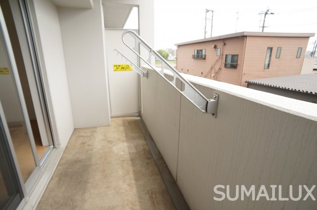 熊本市西区二本木２丁目の賃貸マンションのバルコニー