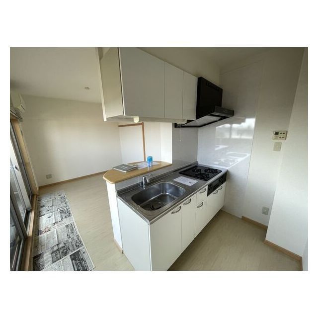 岐阜市庵町のアパートの居間・リビング