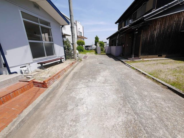 神戸市西区玉津町西河原　賃貸戸建の駐車場