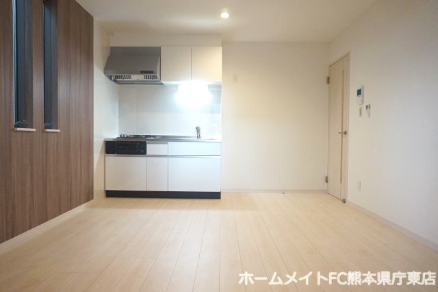 熊本市中央区黒髪２丁目のアパートの居間・リビング