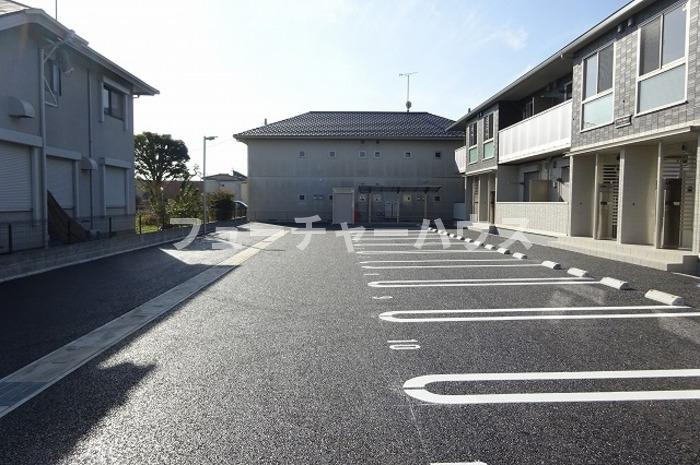 アーバンスクエアの駐車場