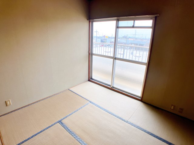 暁タウン西棟の和室