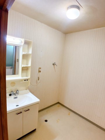 暁タウン西棟の洗面所