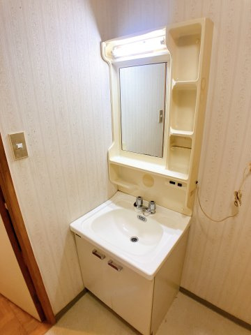 暁タウン西棟の独立洗面台