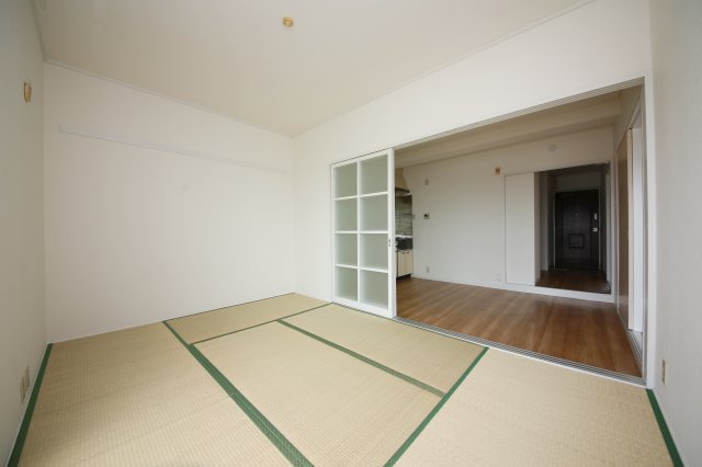 暁タウン西棟の和室
