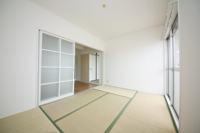 暁タウン西棟の和室