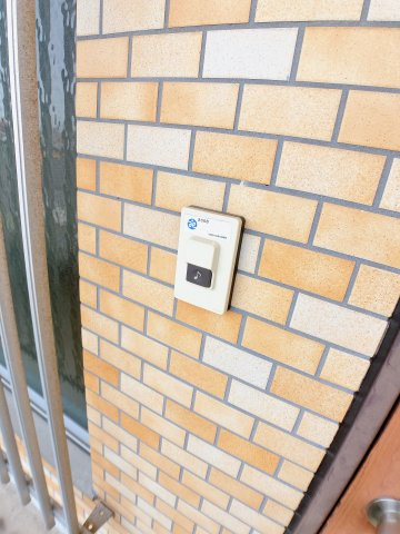 暁タウン西棟の玄関