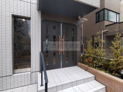 【エントランス】 | ウェルスクエアイズム池袋WEST