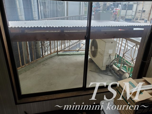 成田町店舗事務所のバルコニー