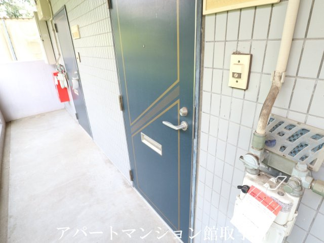 TNサニーハイツのエントランス