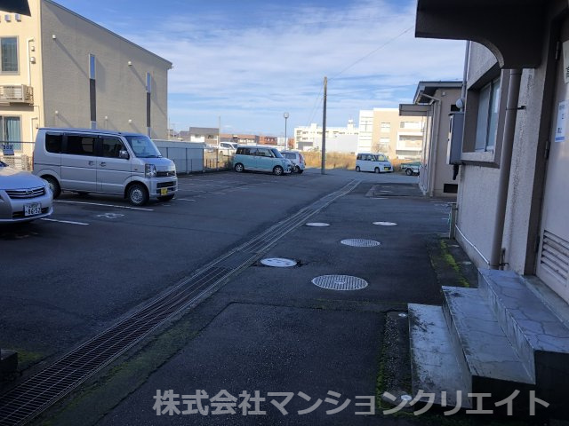 福井セントポリアの駐車場