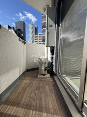 【バルコニー】 | ラピーヌ南堀江レジデンス | 物干し竿付き！広々とした南面バルコニーです♪