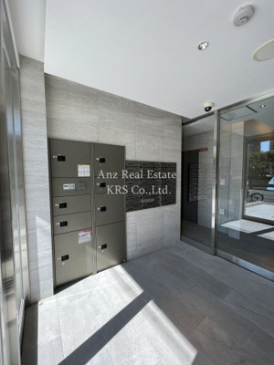 【その他共用部分】 | ラピーヌ南堀江レジデンス | エントランス部分に宅配BOXがあります♪