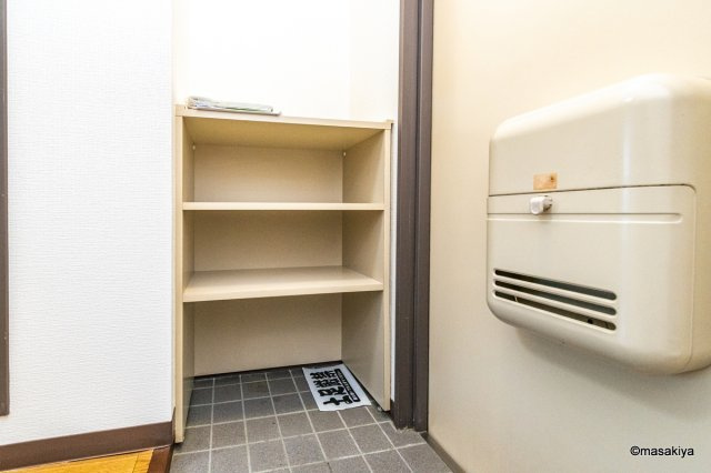 ブラウンヒルズ2番館の玄関|下駄箱