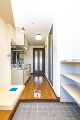 ブラウンヒルズ2番館の玄関|玄関