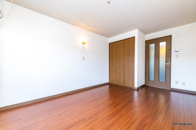 ブラウンヒルズ2番館の寝室