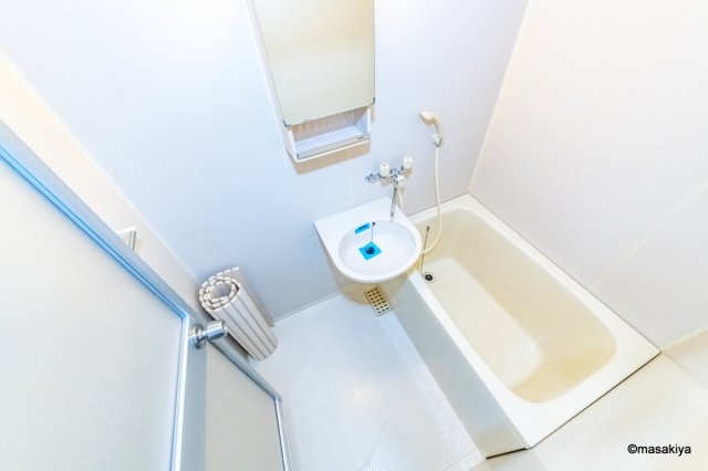 ブラウンヒルズ2番館の浴室|お風呂